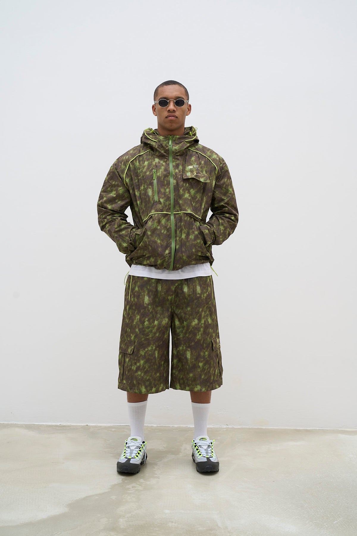 Terre Neon Green- CARGO ( SHORTS )